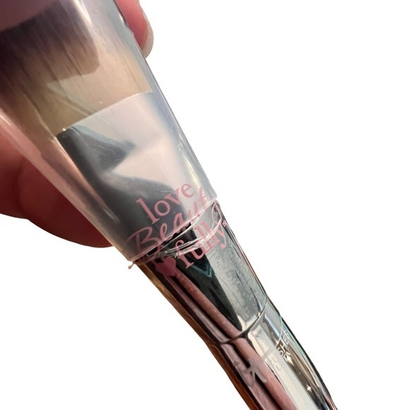 LOVE BEAUTY FULLY FLAWLESS FOUNDATION BRUSH #201 New Sealed‎ IT COSMETICS - Picture 4 of 6